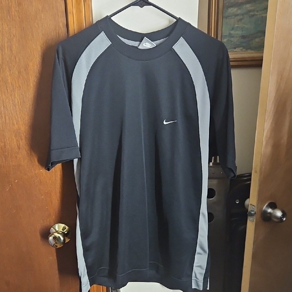Nike Breathable Black and Gray Athletic T-Shirt